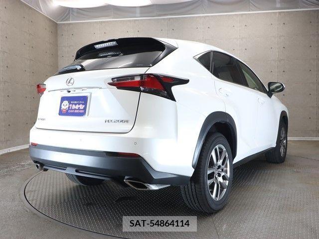 Lexus NX 2015-01 388299-1