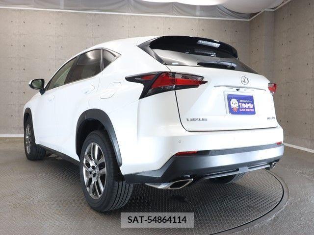 Lexus NX 2015-01 388299-24