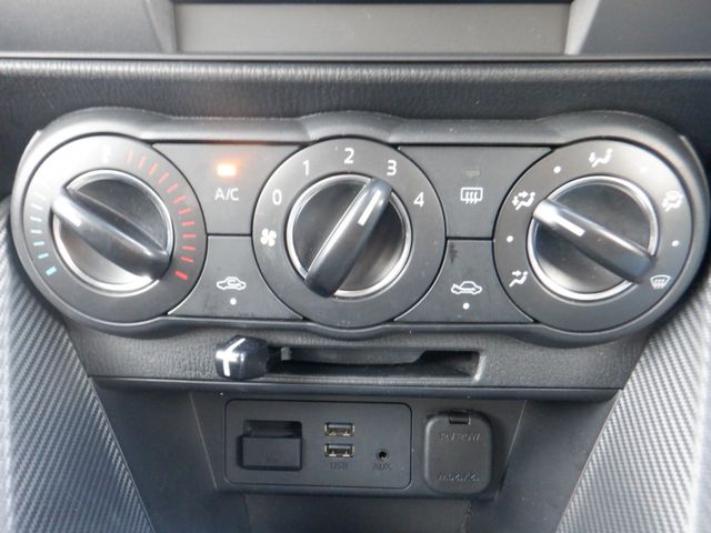 Mazda DEMIO 2016-09 9790-6