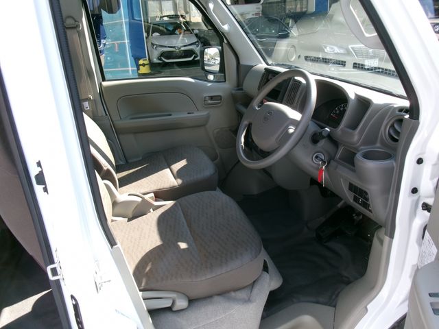 Nissan CLIPPER 2022-11 196393-25