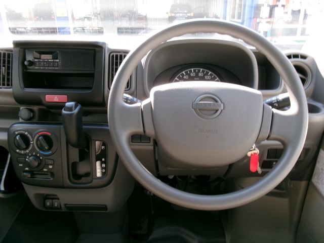 Nissan CLIPPER 2022-11 196393-12
