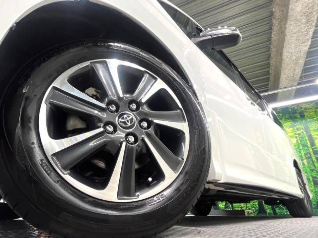 Toyota VOXY 2018-09 29037-13