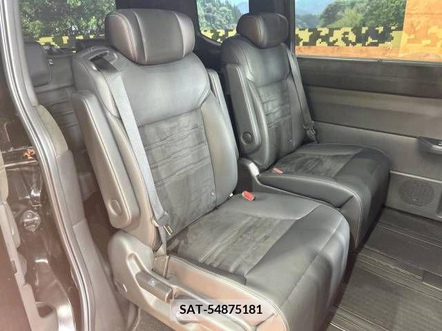 Honda e 2022-11 394317-10