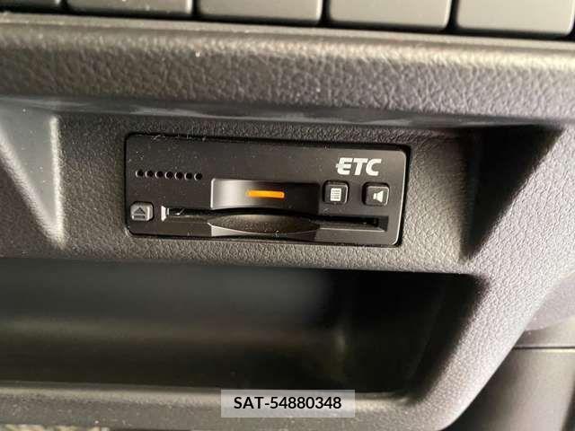 Suzuki X BEE 2018-04 264922-12