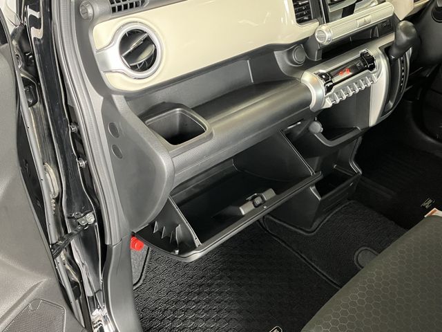 Suzuki X BEE 2018-03 8810-19