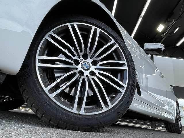 Bmw 5 SERIES 2017-03 193143-18