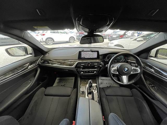 Bmw 5 SERIES 2017-03 193143-1