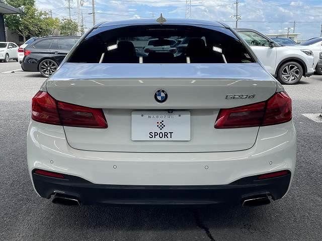 Bmw 5 SERIES 2017-03 193143-12