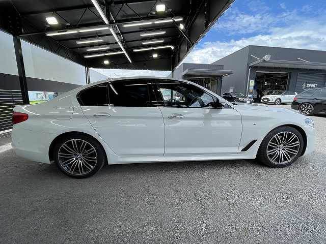 Bmw 5 SERIES 2017-03 193143-15
