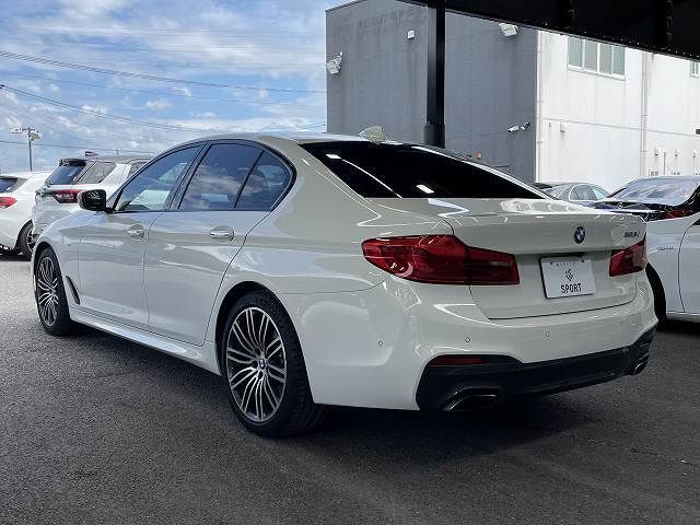 Bmw 5 SERIES 2017-03 193143-14