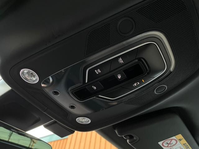 Bentley BENTAYGA 2018-10 4929-8