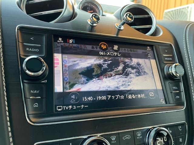 Bentley BENTAYGA 2018-10 4929-11