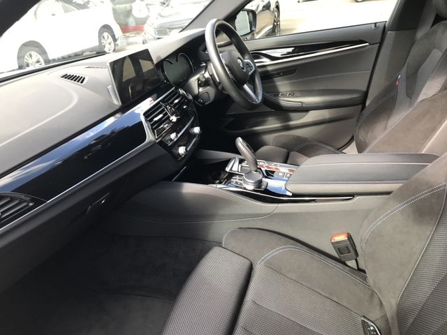 Bmw 5 SERIES 2019-04 15030-13