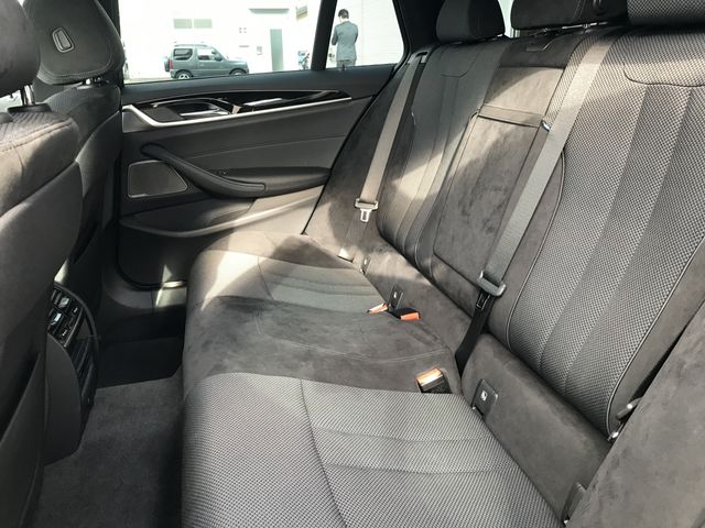Bmw 5 SERIES 2019-04 15030-16
