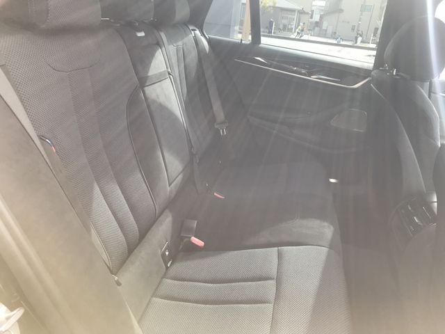 Bmw 5 SERIES 2019-04 15030-12