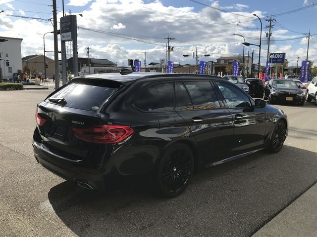 Bmw 5 SERIES 2019-04 15030-6