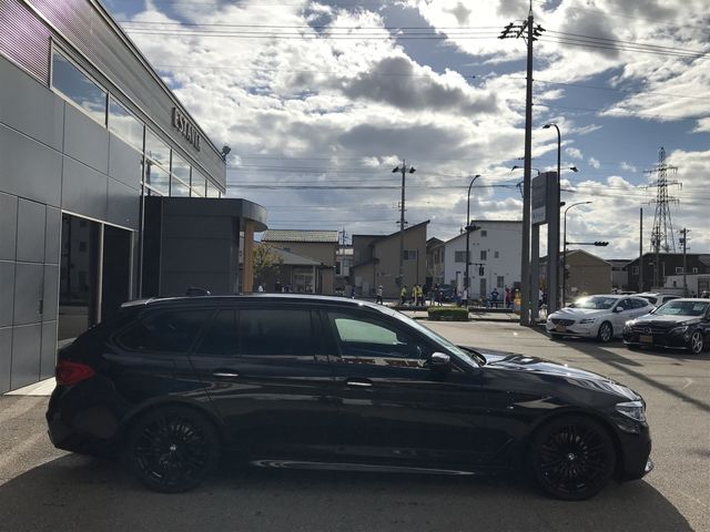 Bmw 5 SERIES 2019-04 15030-5