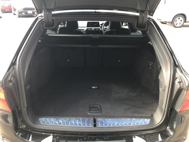 Bmw 5 SERIES 2019-04 15030-17