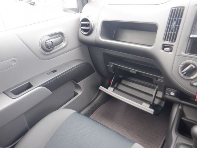 Nissan NV150 AD 2018-09 23070-6