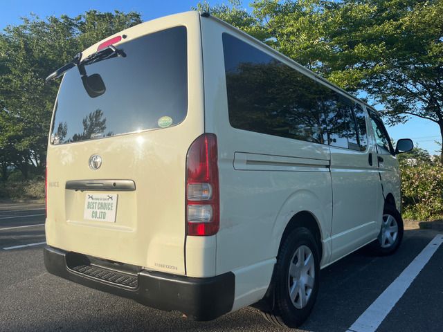 Toyota HIACE VAN 2011-08 5757-4