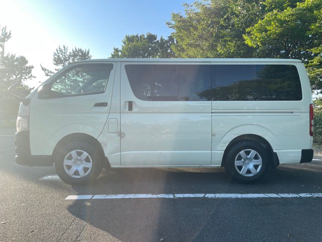 Toyota HIACE VAN 2011-08 5757-8