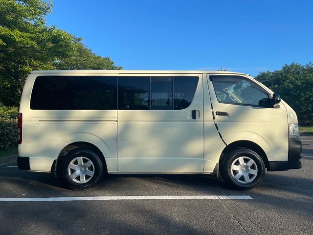 Toyota HIACE VAN 2011-08 5757-7