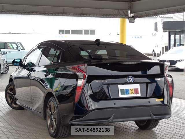 Toyota PRIUS 2018-07 387234-9