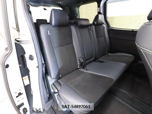 Toyota NOAH 2021-05 279487-4