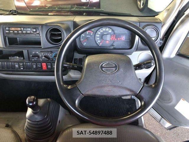 Hino DUTRO 2014-03 372459-4