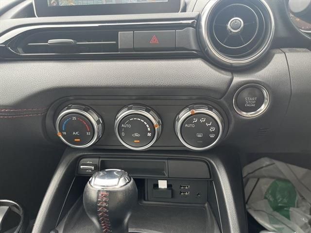 Mazda ROADSTER 2017-06 10419-26
