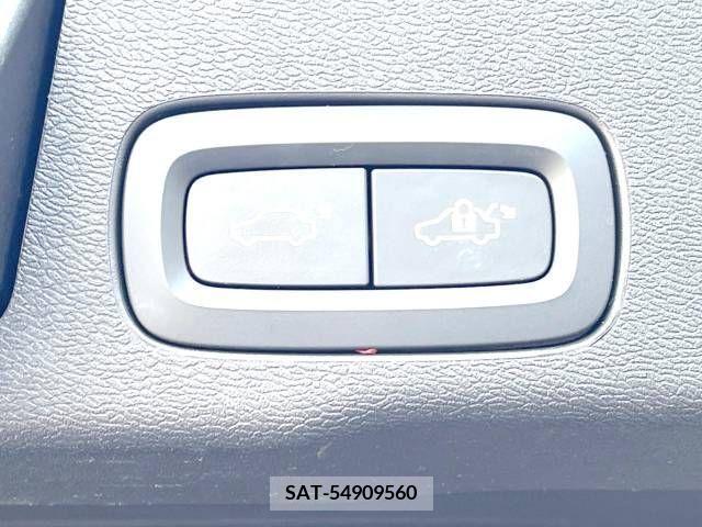 Volvo XC60 2019-03 320593-7
