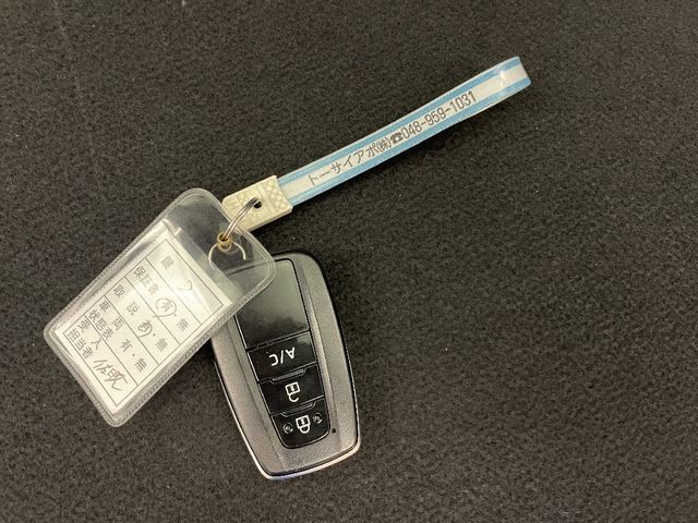 Toyota PRIUS PHV 2017-02 15388-27