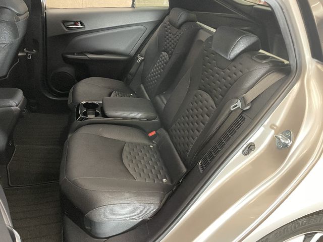 Toyota PRIUS PHV 2017-02 15388-13