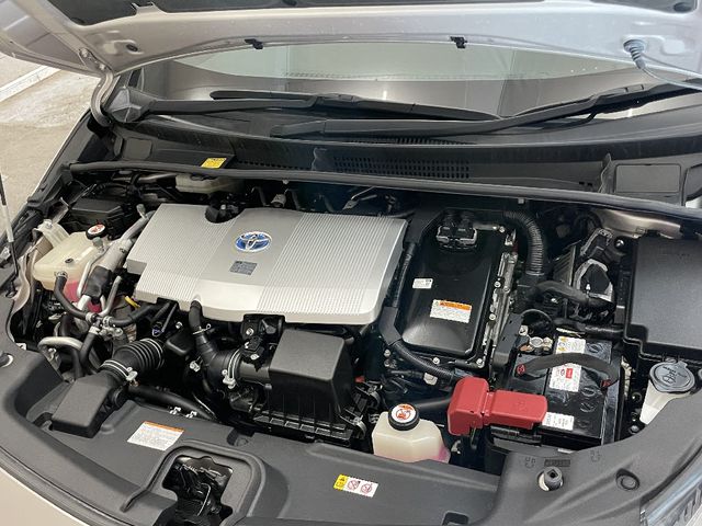 Toyota PRIUS PHV 2017-02 15388-25