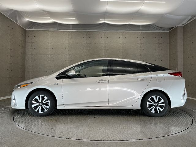 Toyota PRIUS PHV 2017-02 15388-8