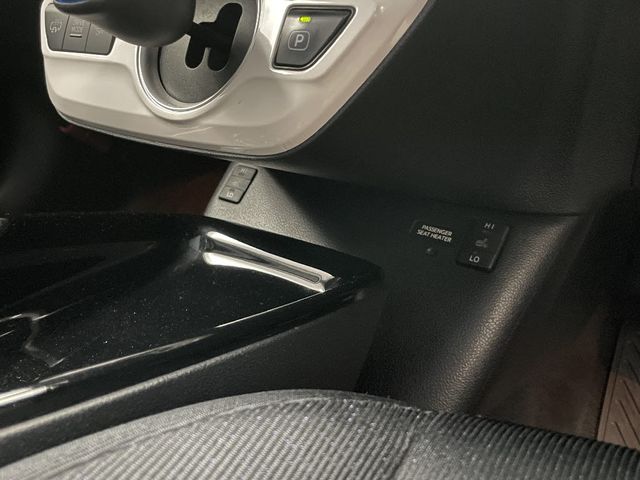 Toyota PRIUS PHV 2017-02 15388-23