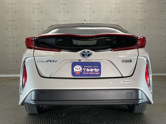 Toyota PRIUS PHV 2017-02 15388-6