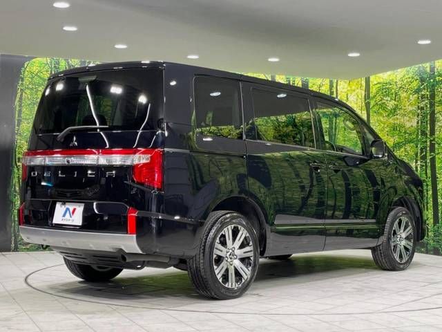 Mitsubishi DELICA D5 2023-05 14100-17