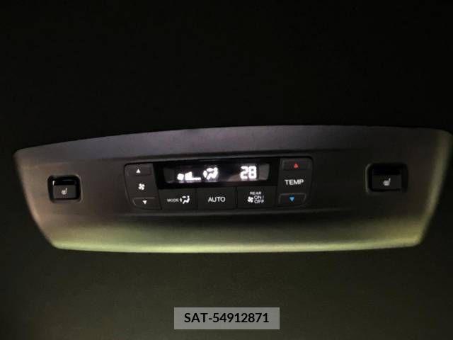 Honda e 2023-06 381477-8