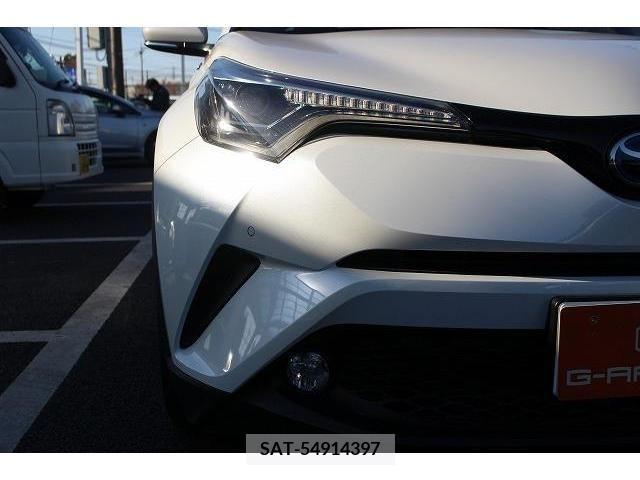 Toyota C-HR 2017-03 214184-11