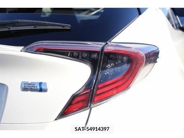 Toyota C-HR 2017-03 214184-12