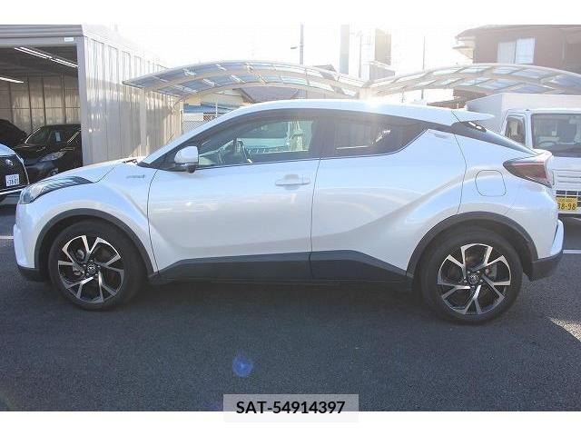 Toyota C-HR 2017-03 214184-10