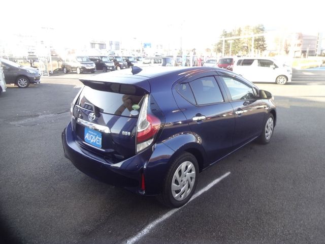 Toyota AQUA 2019-03 28259-1