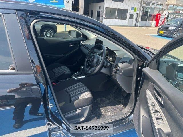 Mazda MAZDA2 2022-12 301966-1