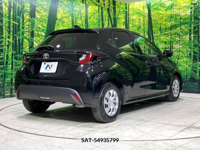 Toyota YARIS 2022-05 371434-17