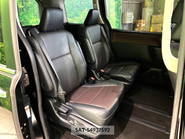 Toyota ESQUIRE 2015-03 377431-9