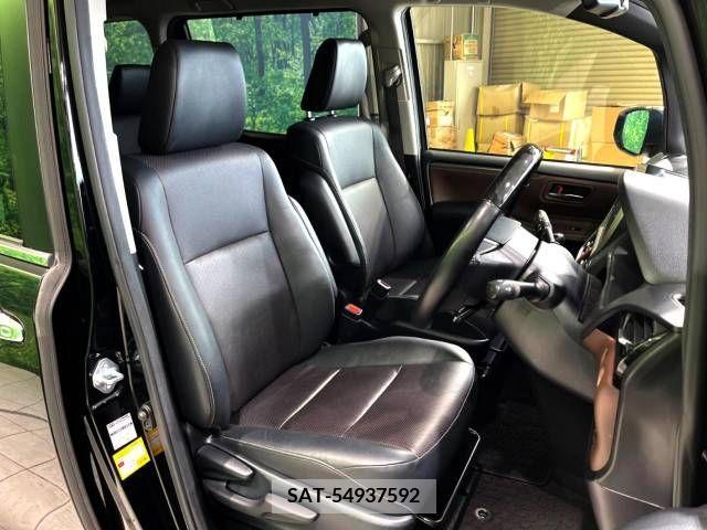 Toyota ESQUIRE 2015-03 377431-8