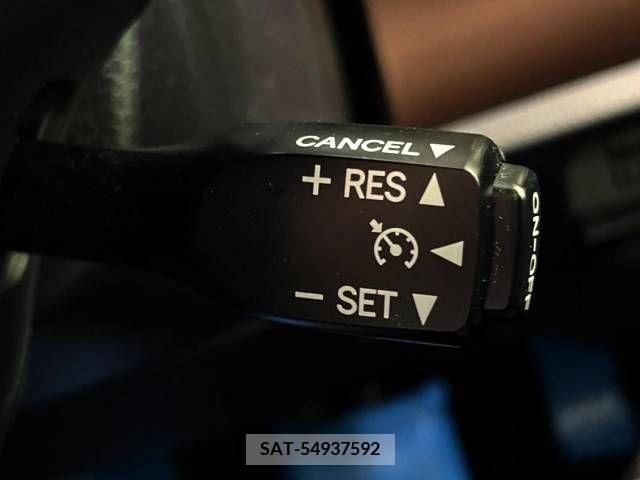 Toyota ESQUIRE 2015-03 377431-4