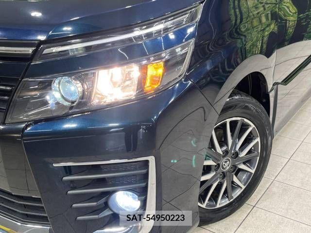 Toyota VOXY 2014-02 321672-13