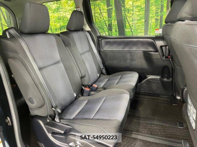 Toyota VOXY 2014-02 321672-9